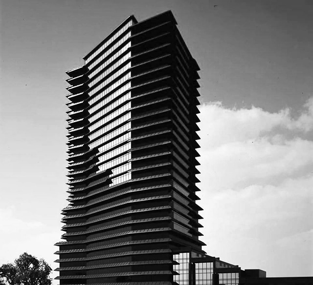 commercial-roofing-building-type-high-rises-bw
